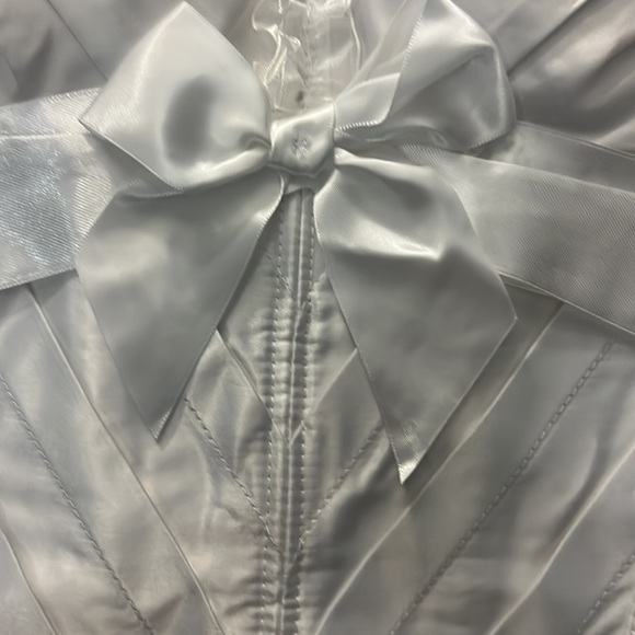 White Brand New Corset Size XS - Picture 4 of 4